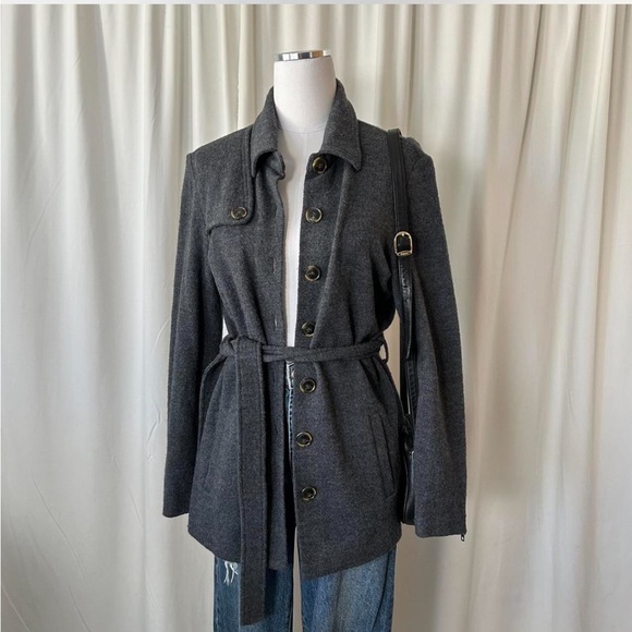 J. McLaughlin 100% Merino wool belted sweater Grey Medium. - Picture 5 of 8